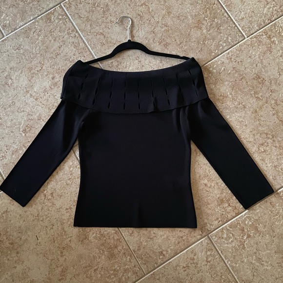 Top - Picture 2 of 4